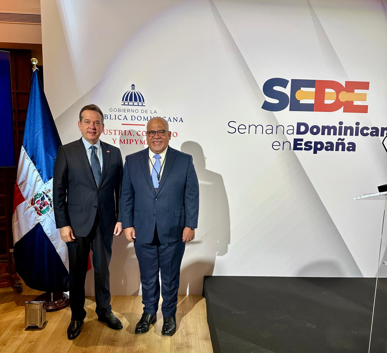 Ministro Ito Y Director En Eespa1 Ministro Ito Y Director En Eespa1